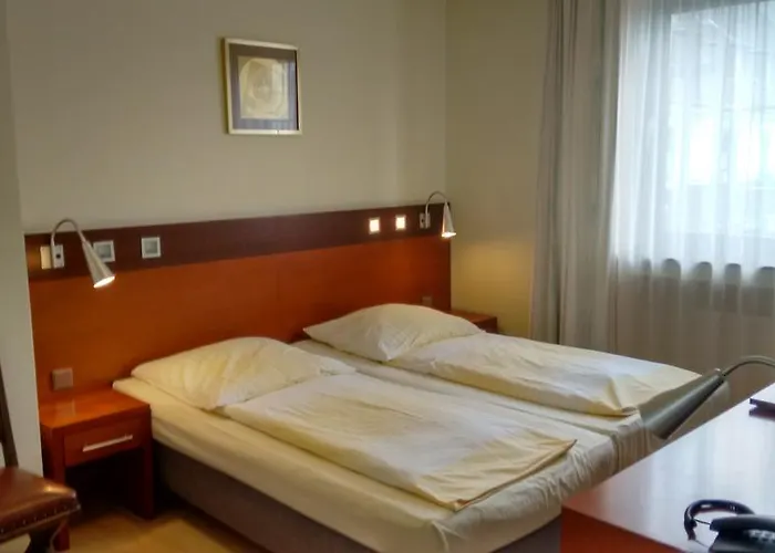 City Am Neumarkt Otel