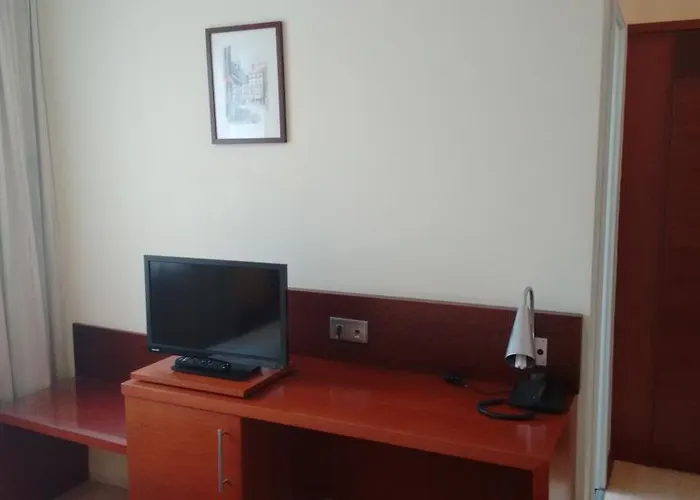 سيتي هوتل كولن 2*